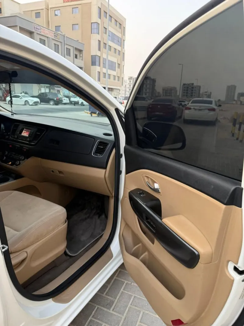 2015 كيا سيدونا in Dubai