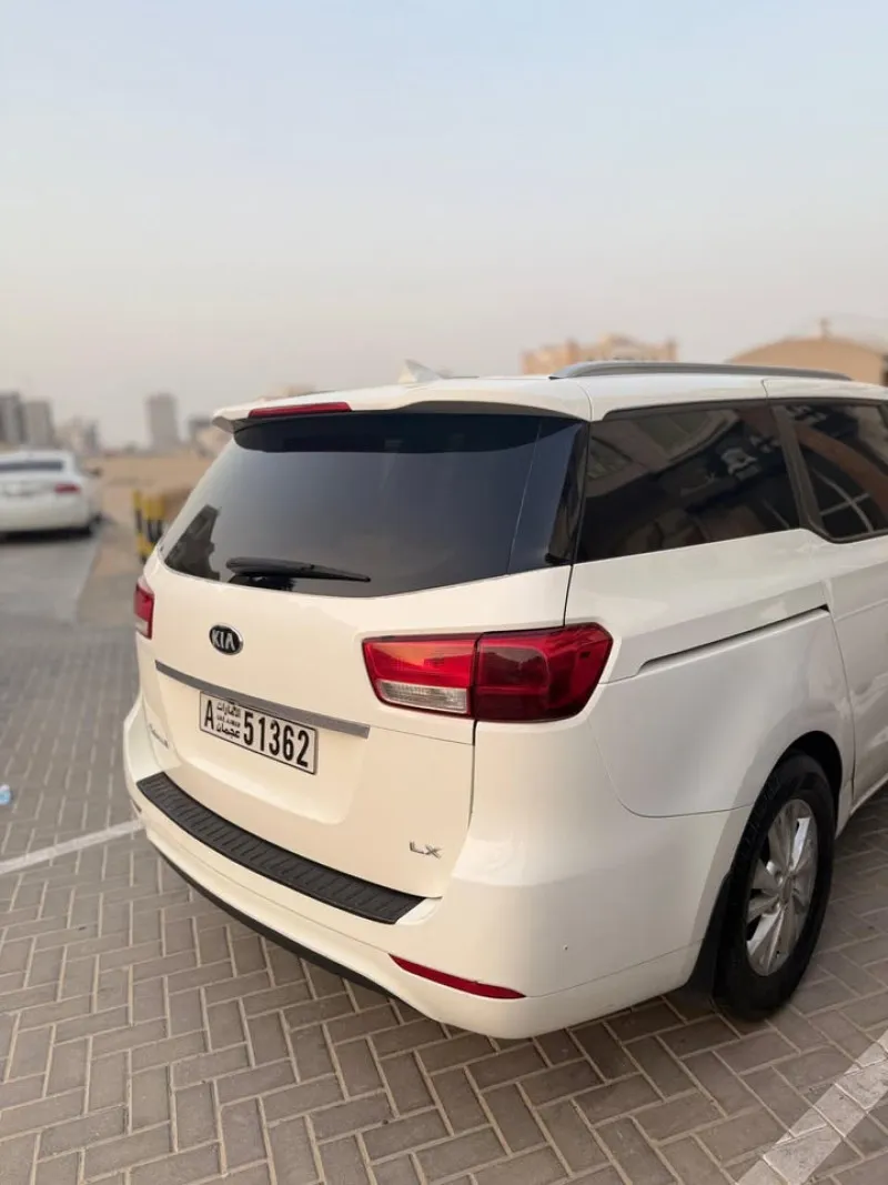 2015 كيا سيدونا in Dubai