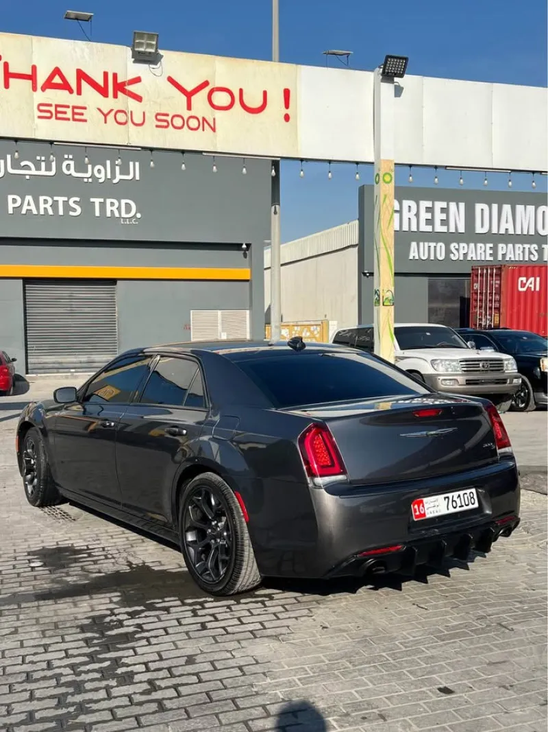2019 Chrysler 300 in Dubai