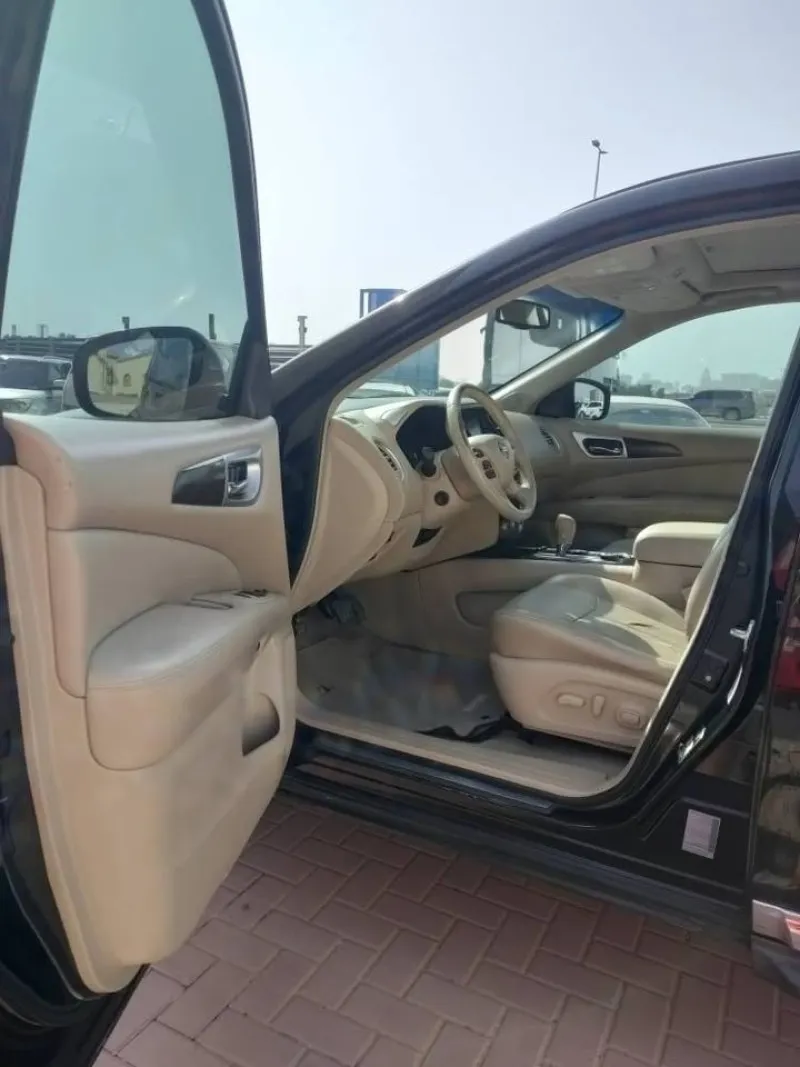 2013 Nissan Pathfinder in Dubai