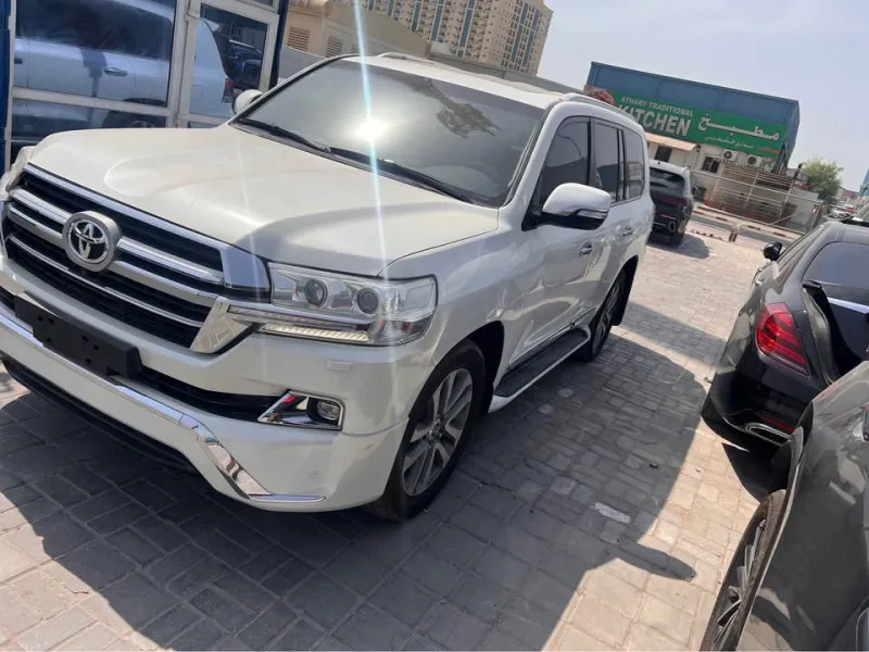 2017 Toyota Land Cruiser in Dubai