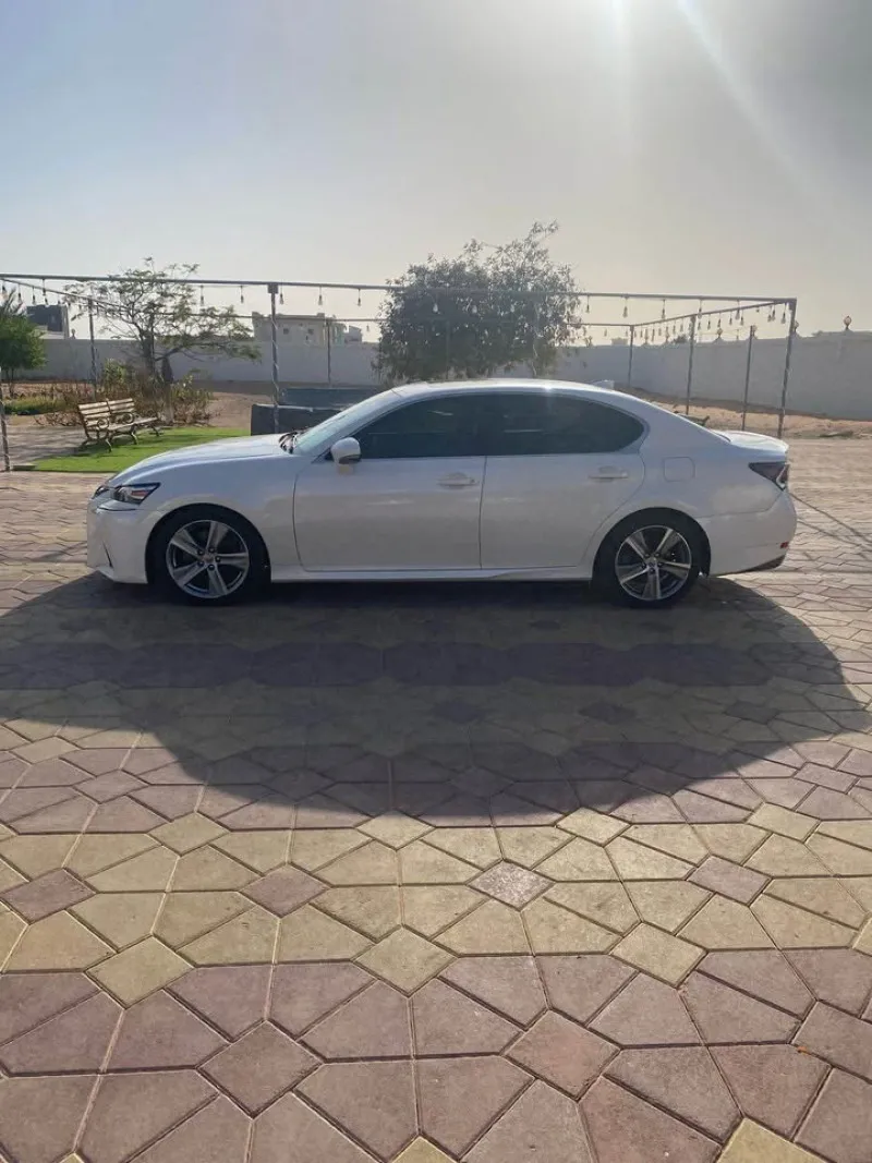 2016 Lexus GS in Dubai
