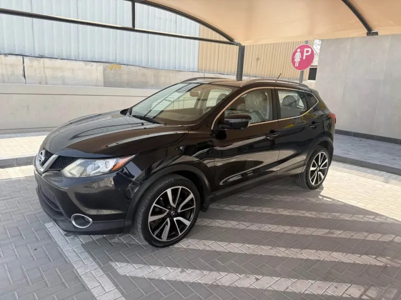 2017 نيسان روج in Dubai