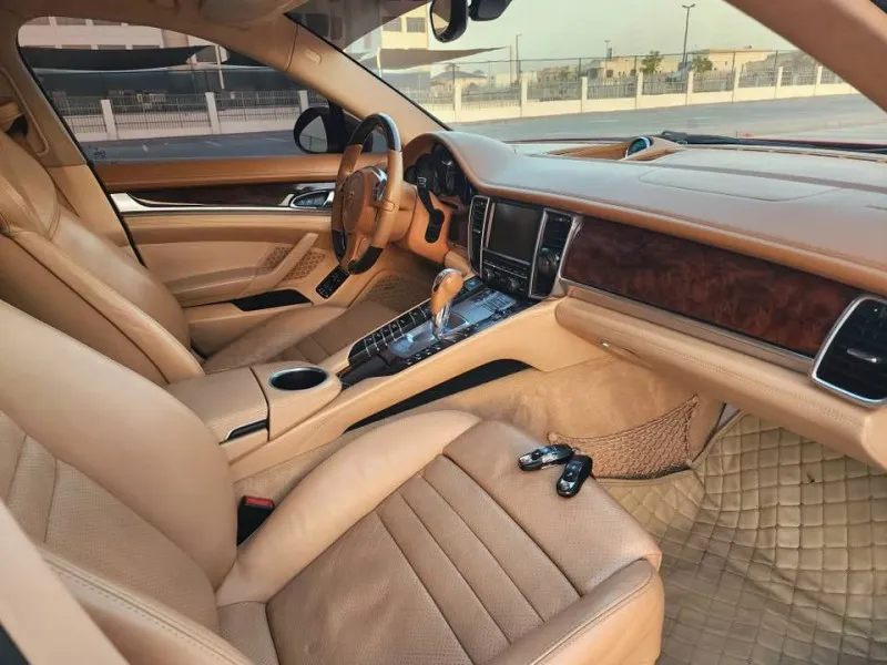 2013 Porsche Panamera in Dubai
