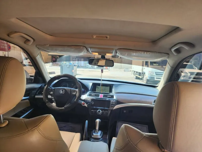 2013 Honda Crosstour in Dubai