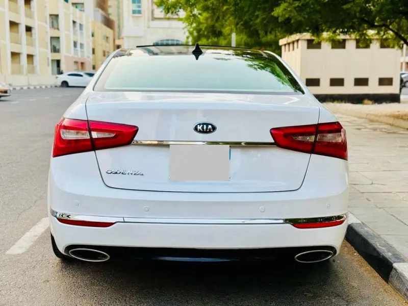 2015 Kia Cadenza in Dubai