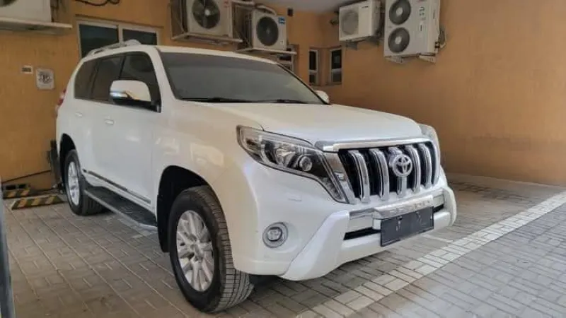2017 تويوتا برادو in Dubai