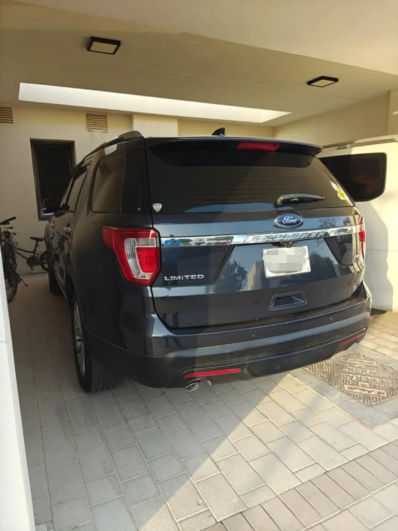 2017 Ford Explorer in Dubai