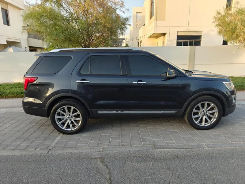 2017 Ford Explorer in Dubai