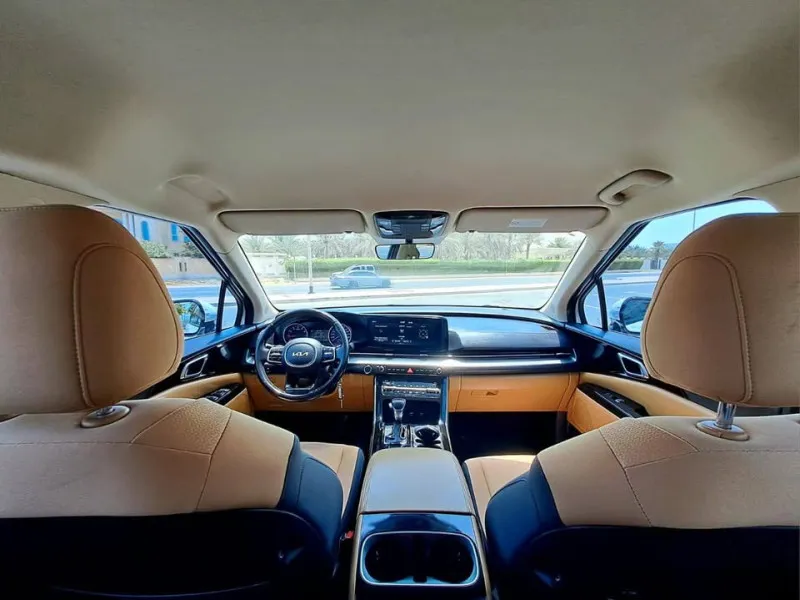 2022 Kia Carnival in Dubai