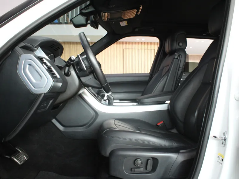 2022 Land Rover Range Rover Sport in Dubai