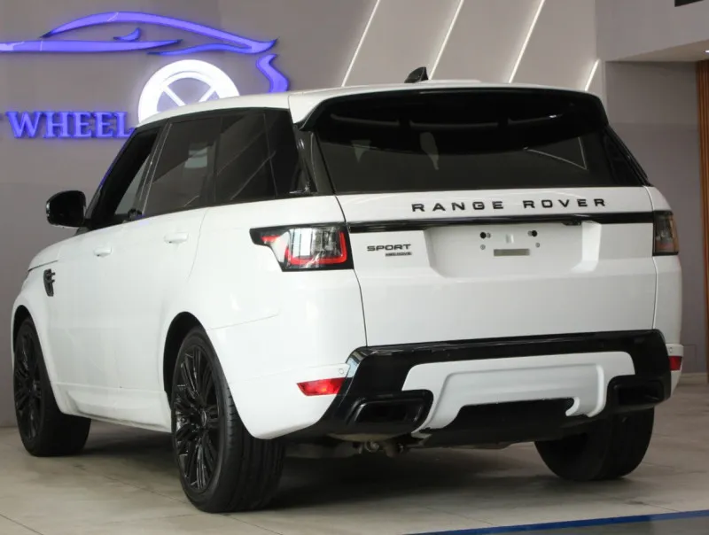 2022 Land Rover Range Rover Sport in Dubai