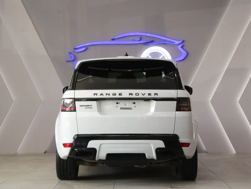 2022 Land Rover Range Rover Sport in Dubai