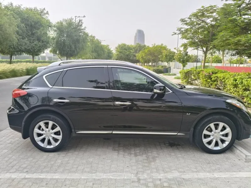 2016 Infiniti QX50 in Dubai