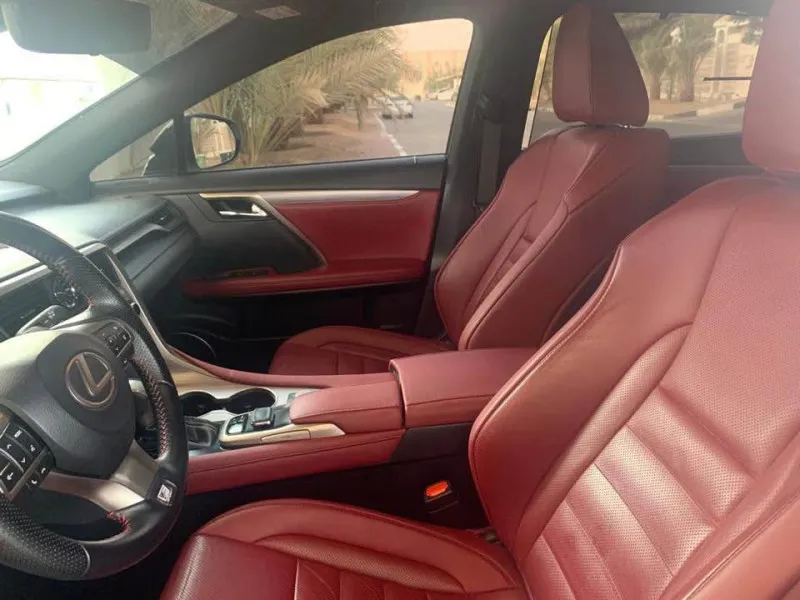 2019 لكزس ار اكس 350 in Dubai