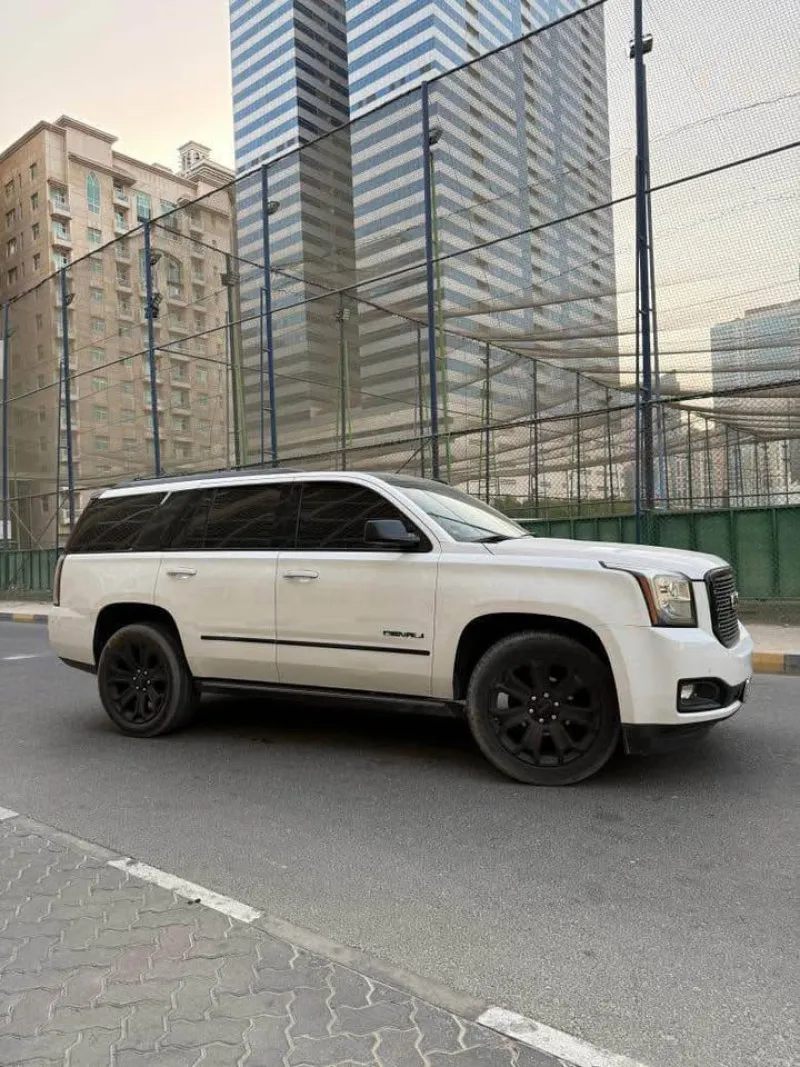 2015 GMC Yukon in Dubai