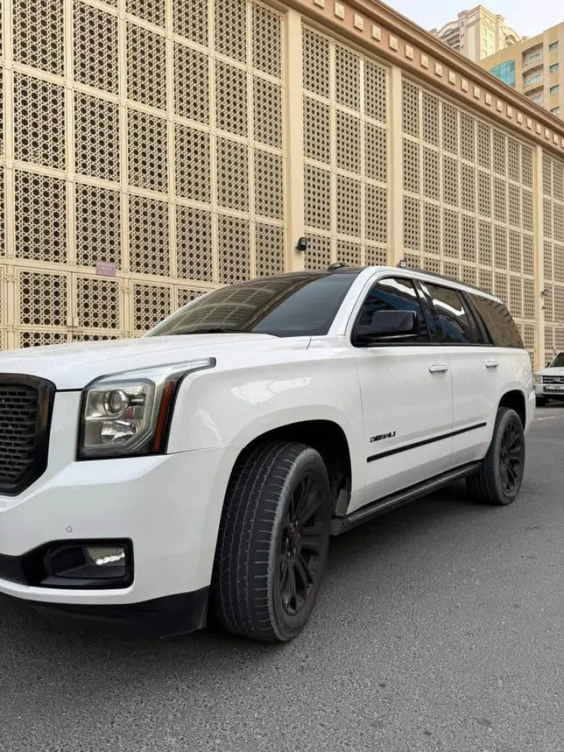 2015 GMC Yukon in Dubai