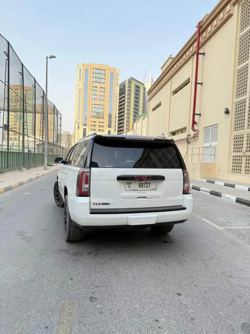 2015 GMC Yukon in Dubai