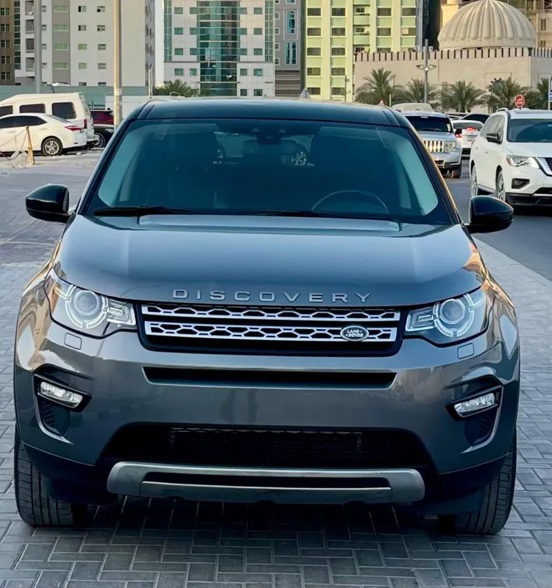 2017 لاند روفر ديسكفري in Dubai