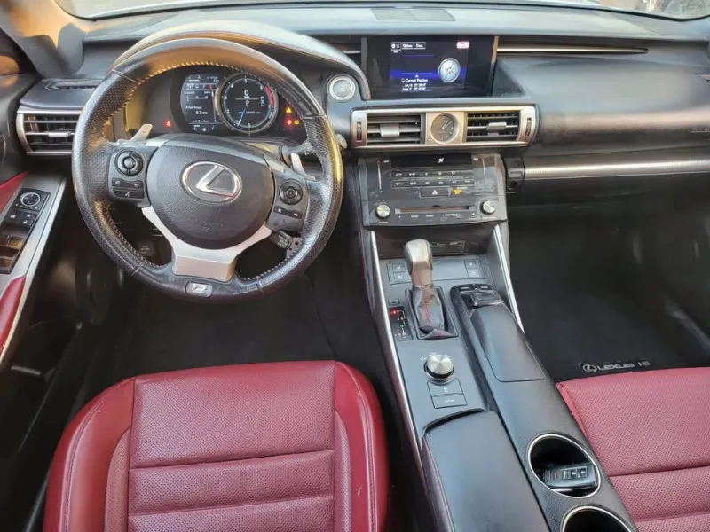 2016 Lexus IS in Dubai