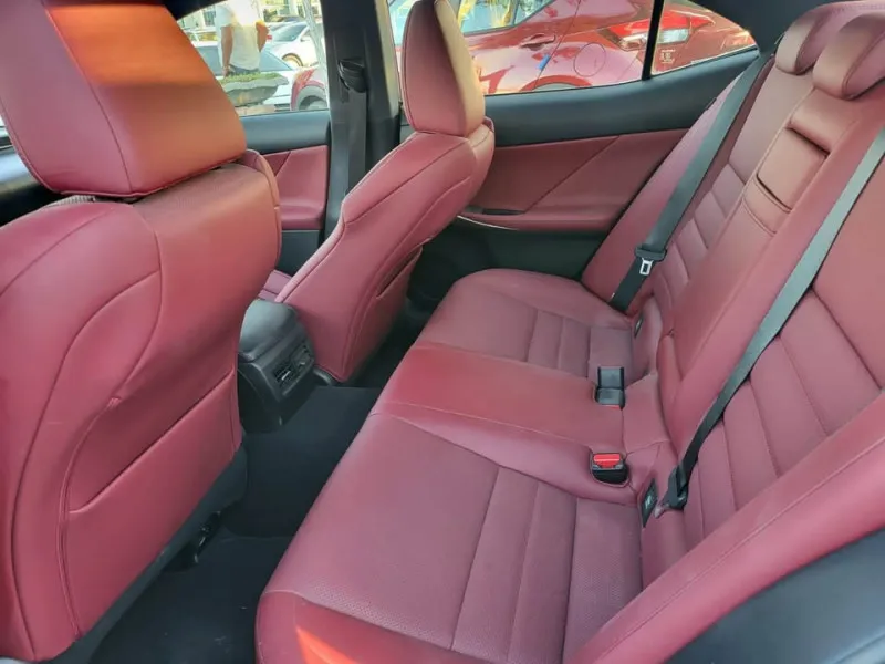 2016 Lexus IS in Dubai