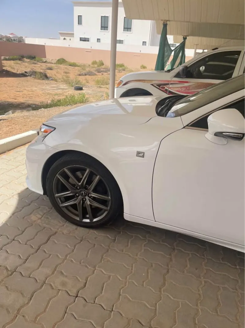 2016 Lexus IS in Dubai