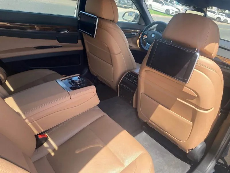 2015 BMW 7-Series in Dubai