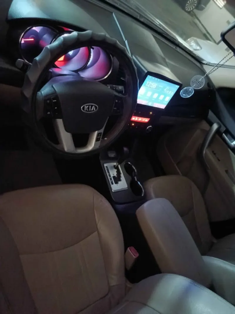 2011 Kia Sorento in Dubai