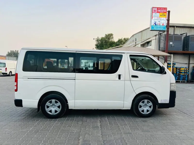 2015 Toyota Hiace in Dubai