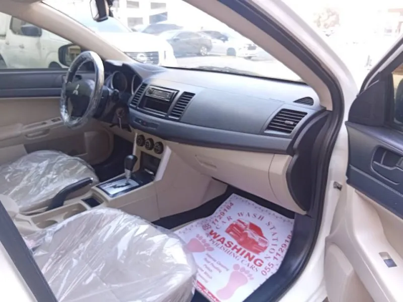 2015 ميتسوبيشي لانسر in Dubai