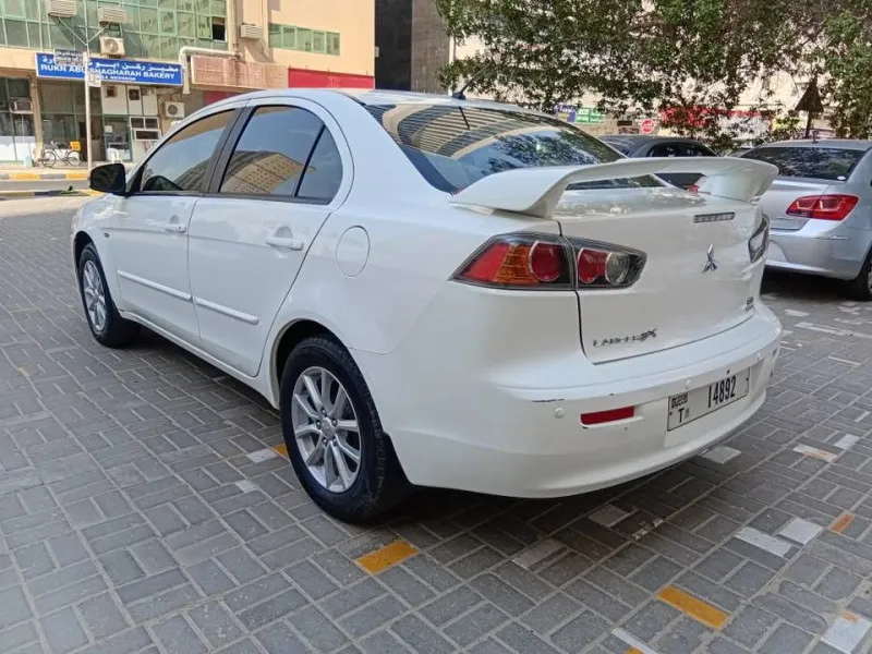 2015 ميتسوبيشي لانسر in Dubai
