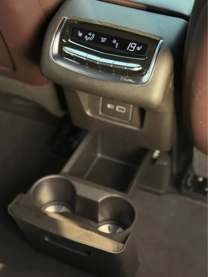 2020 Cadillac XT6 in Dubai