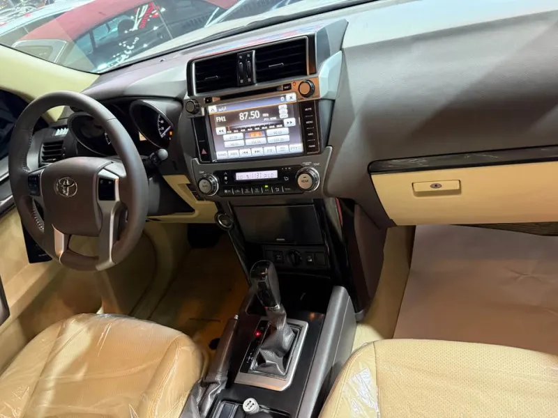 2015 Toyota Prado in Dubai