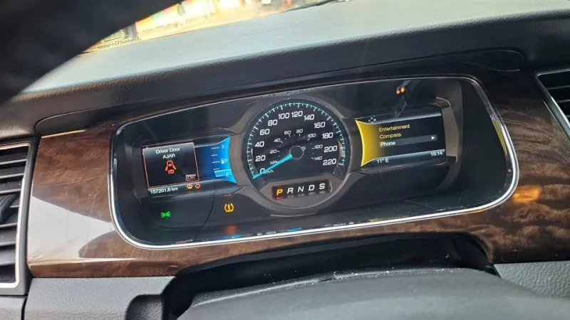 2014 Ford Taurus in Dubai