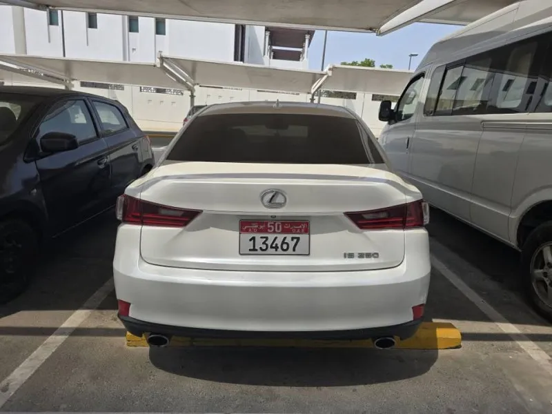 2015 لكزس أي أس ٢٥٠ in Dubai