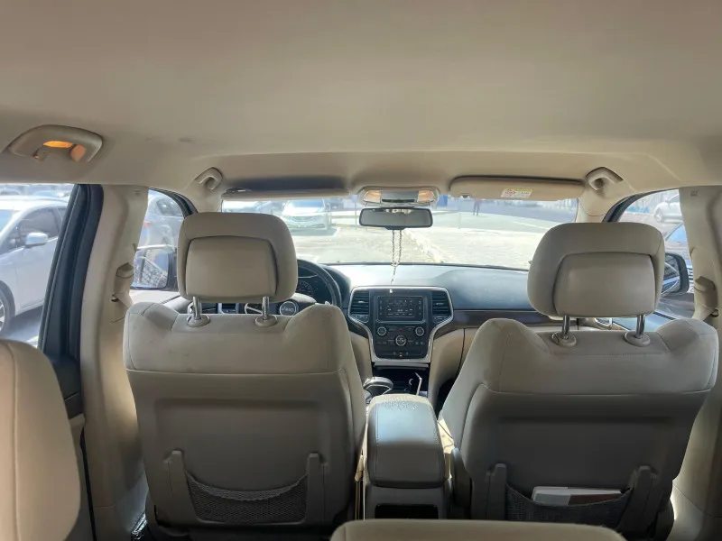 2015 Jeep Grand Cherokee in Dubai