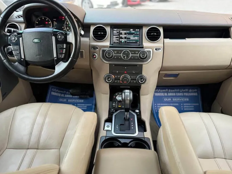 2013 Land Rover Discovery in Dubai