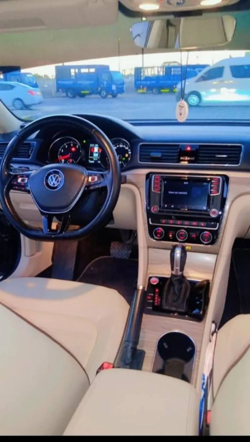 2018 Volkswagen Passat in Dubai