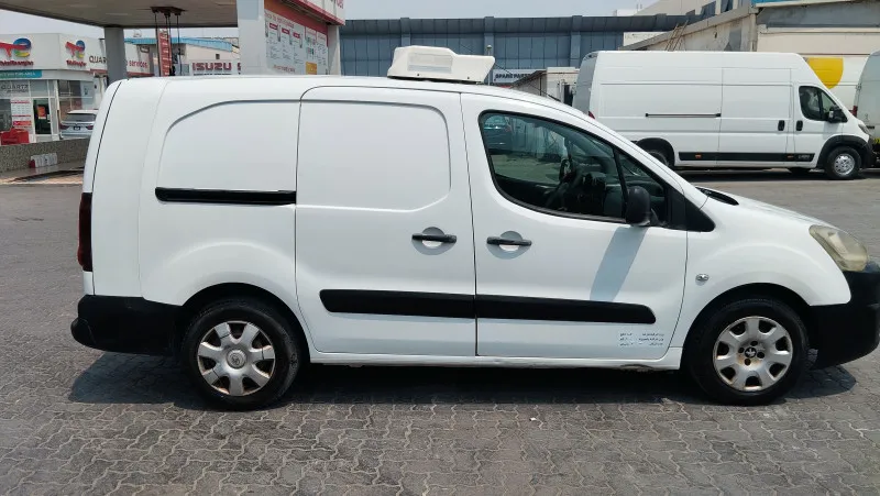 2017 Peugeot Partner in Dubai