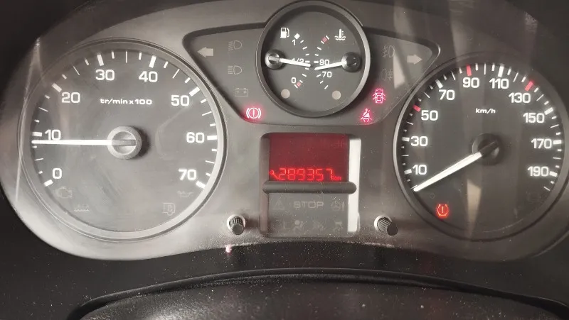 2017 Peugeot Partner in Dubai