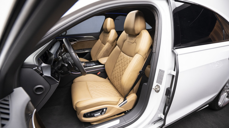 2020 Audi S8 in dubai
