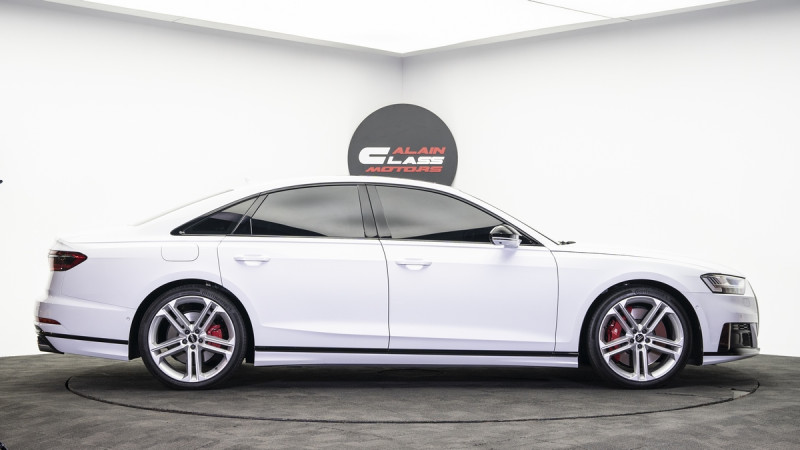 2020 Audi S8 in dubai