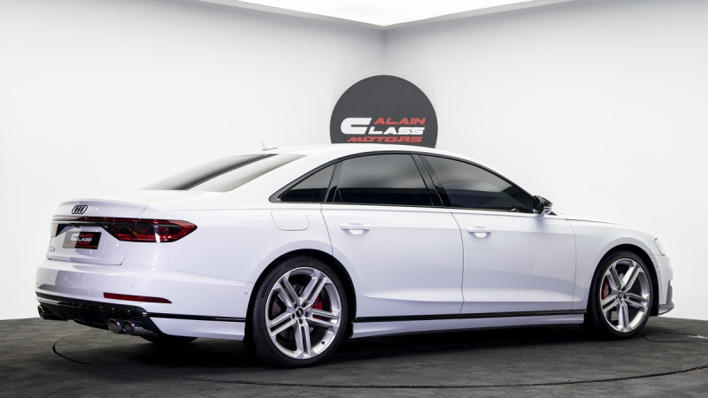 2020 Audi S8 in dubai
