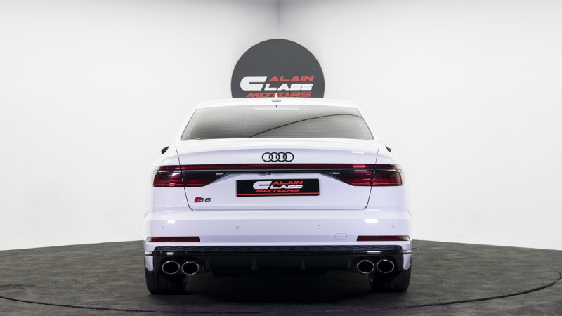 2020 Audi S8 in dubai