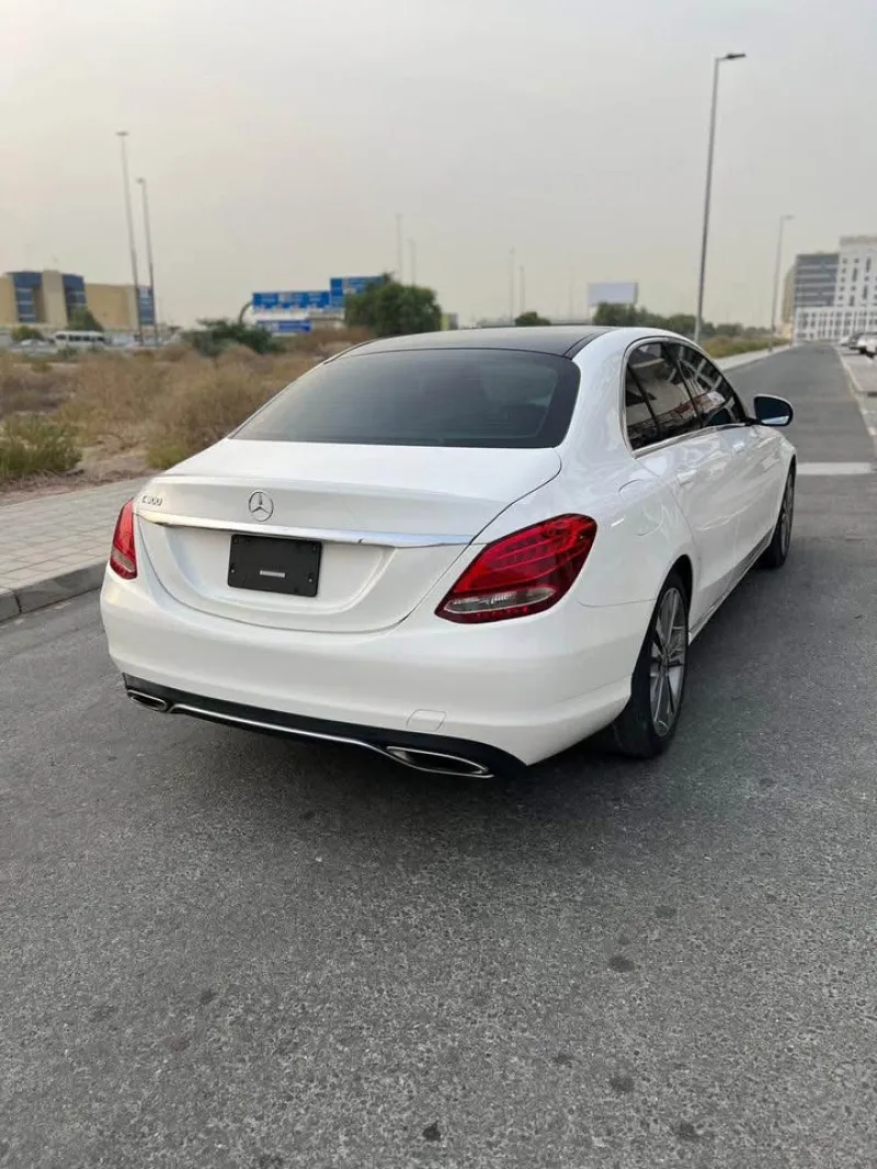 2017 مرسيدس-بنز آلفئة - C in Dubai