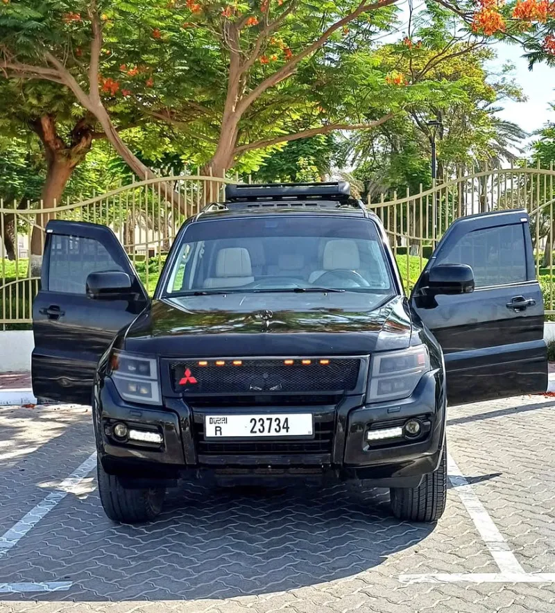 2017 ميتسوبيشي باجيرو in Dubai