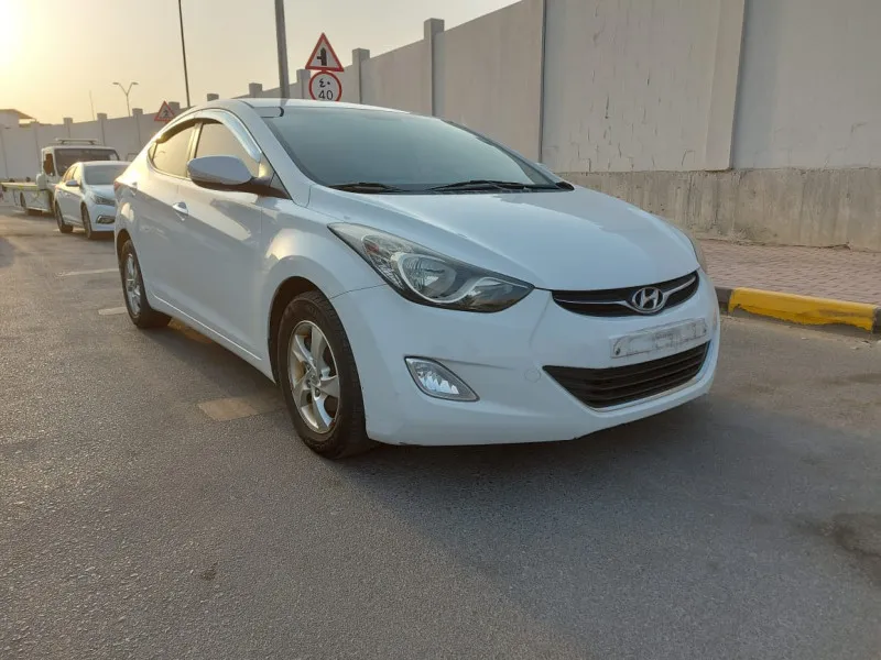 2012 هيونداي افانتي in Dubai