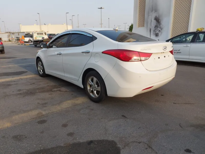 2012 هيونداي افانتي in Dubai