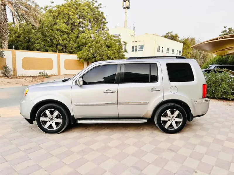 2012 هوندا بايلوت in Dubai
