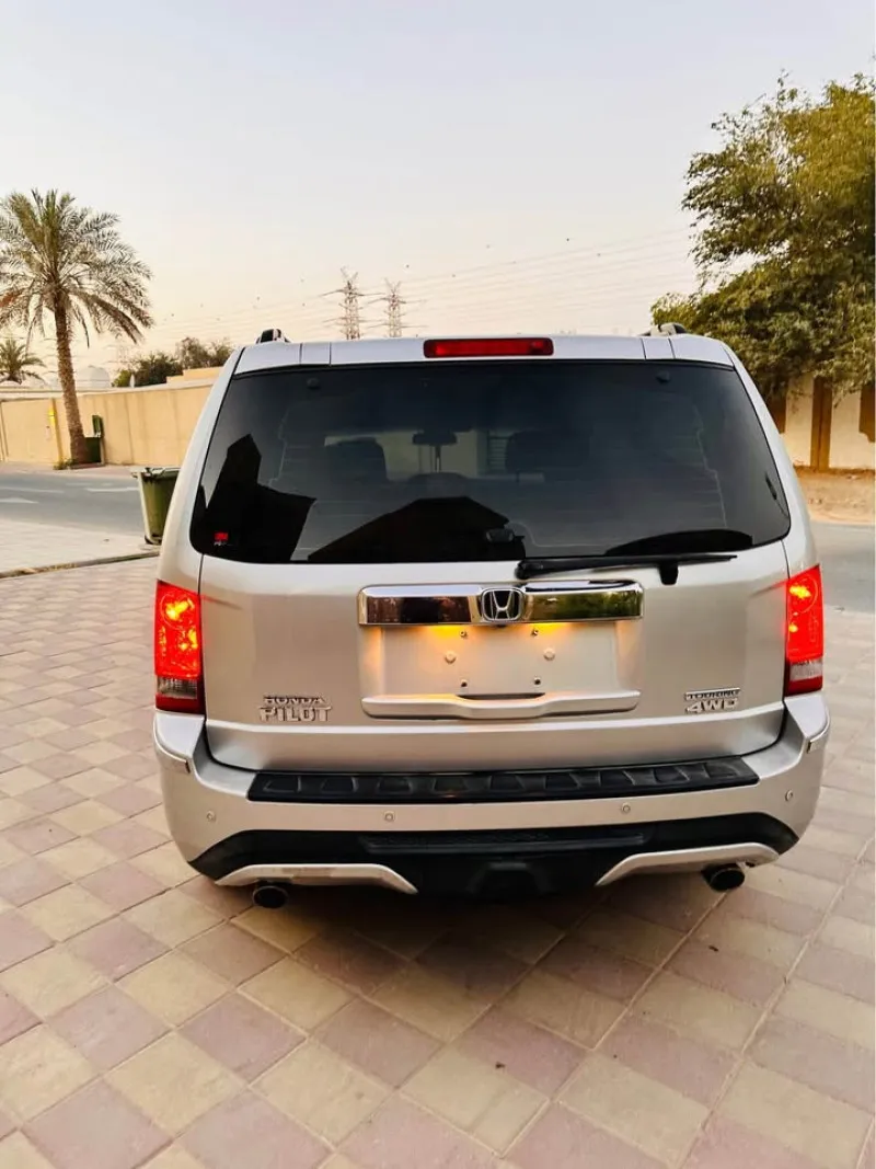 2012 هوندا بايلوت in Dubai